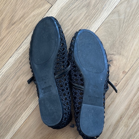 Zara Black Woven Flats - Picture 2 of 2